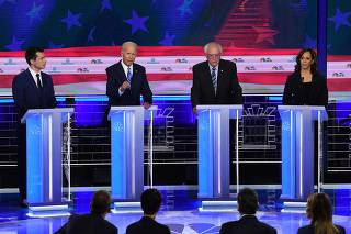Biden, Sanders among 10 candidates on stage for second night of Democratic presidential debates