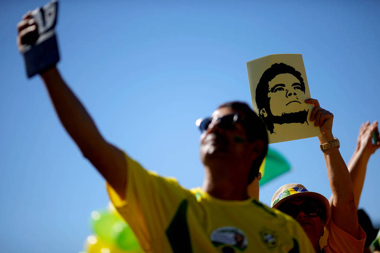 Manifestante em ato de apoio à Lava Jato em Brasília