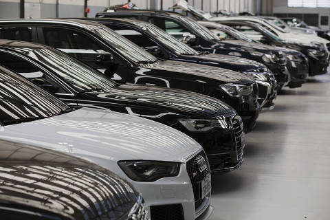 SAO PAULO, SP. 01/07/2016. Carros blindados semi-novos e novos na empresa High-Tec Blindagens na Mooca em Sao Paulo.( Foto: Lalo de Almeida/Folhapress, SUPLEMENTOS )