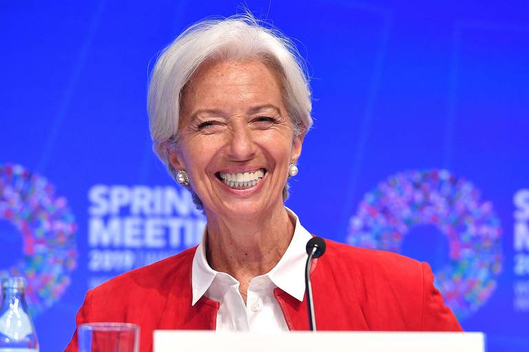 Christine Lagarde fala em conferência no FMI 
