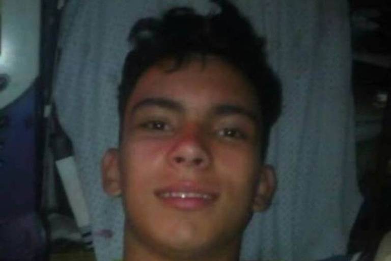 Rufo Antonio Chacón, de 16 anos, ficou cego após ser baleado em protesto na Venezuela