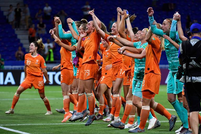 Jogadoras da Holanda comemoram classificação para a final da Copa do Mundo de 2019