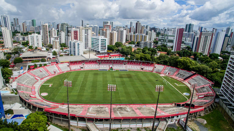Palco da lendária "batalha dos aflitos", o estádio dos Aflitos está em processo de leilão para quitar R$ 6 milhões de dívidas do Náutico. O clube já conseguiu leiloar também sua sede na capital Recife