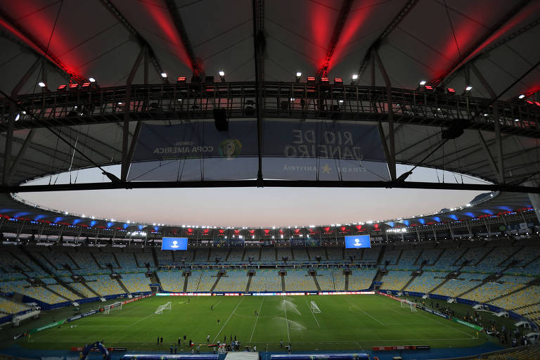 Maracanã durante preparativos para receber a Copa América deste ano