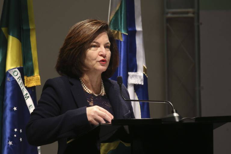 Dodge recorre contra decisão de Toffoli que beneficiou Flávio Bolsonaro
