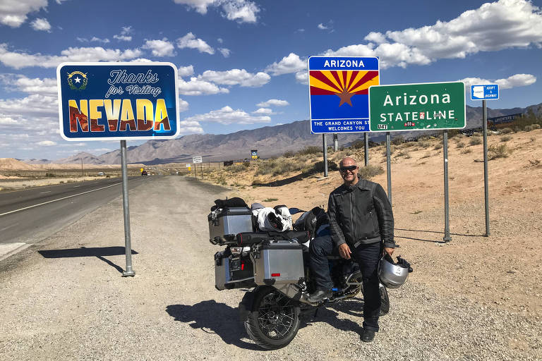 Ciro na divisa dos estados de Nevada e Arizona, em uma viagem que fez para o estado de Wyoming em setembro de 2018