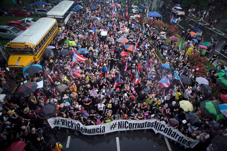Porto Rico tem novos protestos após governador desistir de tentar reeleição
