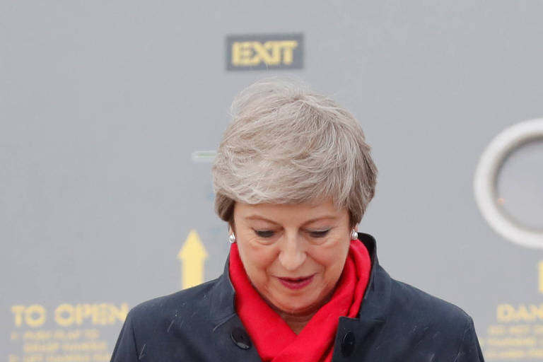 Theresa May deixa poder com legado de fracasso do brexit