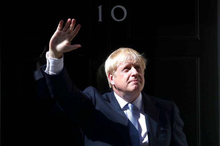 Boris Johnson assume como premiê e diz que brexit sem acordo é possibilidade remota