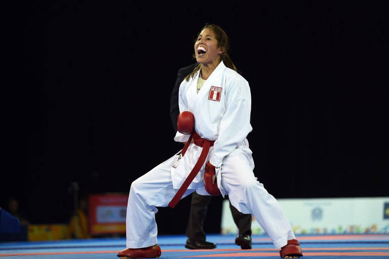 Alexandra Grande Risco, carateca peruana, foi medalhista de ouro nos Jogos Pan-Americanos de 2015