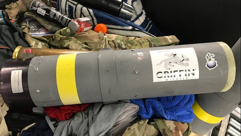 Lançador de mísseis que estava na bagagem de militar americano