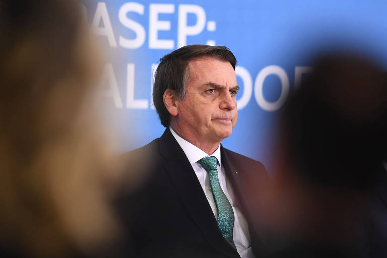 Após críticas, Bolsonaro decide não esvaziar Comissão de Ética da Presidência