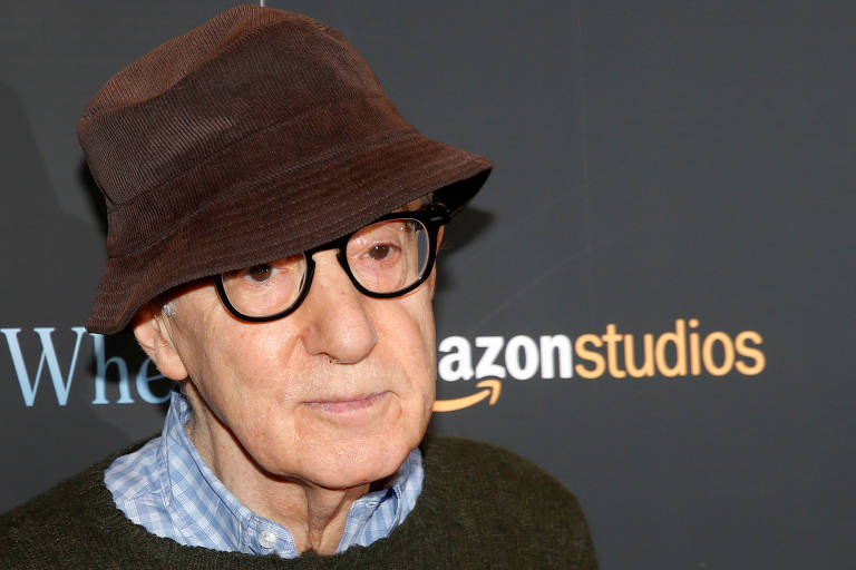 Woody Allen chega para estreia de filme em Nova York 