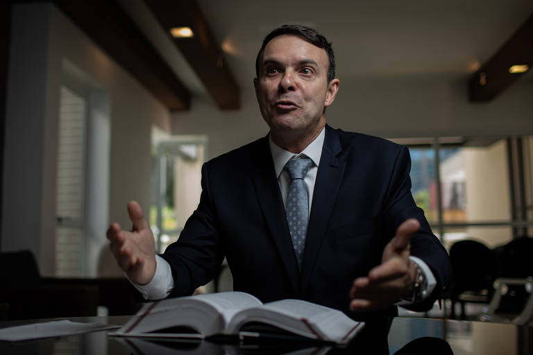Para Mougenot, "a má-fé do magistrado se evidencia quando ele de fato atende a um interesse privado de uma das partes, menoscabando a verdade processual, e fundamenta de um jeito e decide de um outro. A pergunta é: houve má-fé? De tudo quanto até agora li, não houve má-fé."