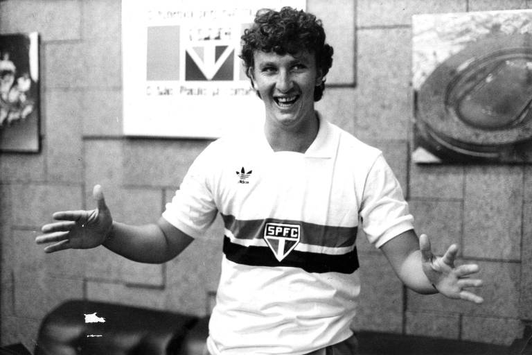 Então com 20 anos, o meia teve uma passagem pelo São Paulo em 1987