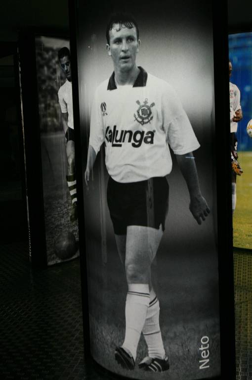 Neto defendeu Guarani, Bangu, São Paulo, Palmeiras, Millonarios, Atlético-MG, Santos, Matsubara, Araçatuba, Osan, Paulista e Deportivo Italia, mas é no memorial do Corinthians que tem seu espaço