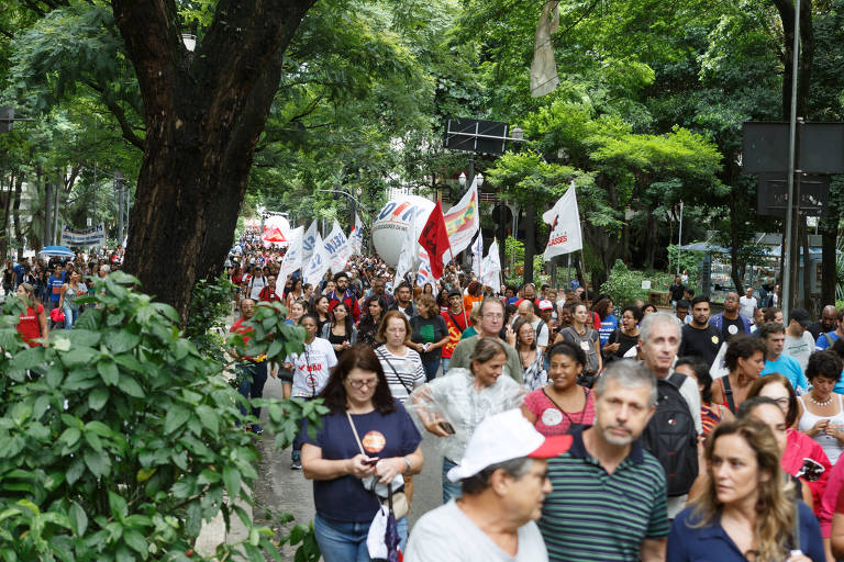 Protesto dos servidores municipais em frente à Prefeitura de São Paulo