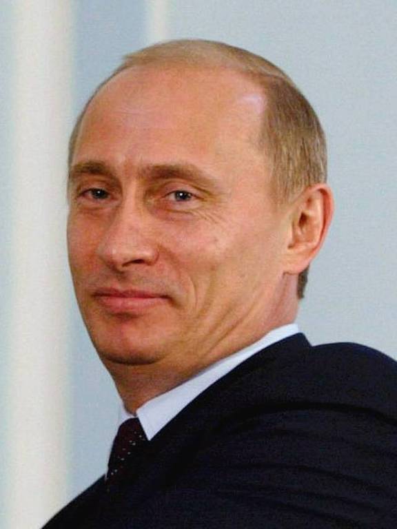 Putin após reunião com George W. Bush em São Petersburgo, em junho de 2003