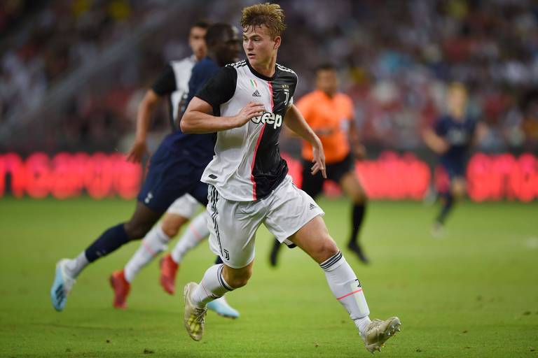 O holandês Matthijs De Ligt, 20, trocou o Ajax pela Juventos por 85,50 milhões de euros