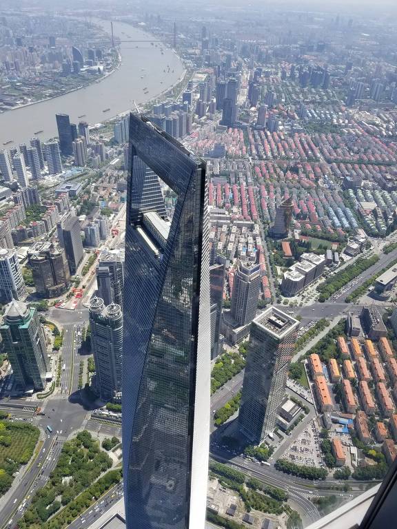 A cidade de Xangai vista da Shanghai Tower, segundo prédio mais alto do mundo