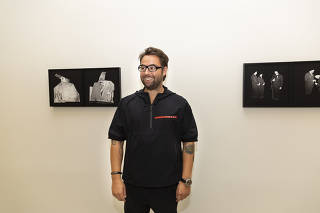 Coquetel de abertura das exposições do fotógrafo Fabiano Rodrigues e do artista Felipe Góes