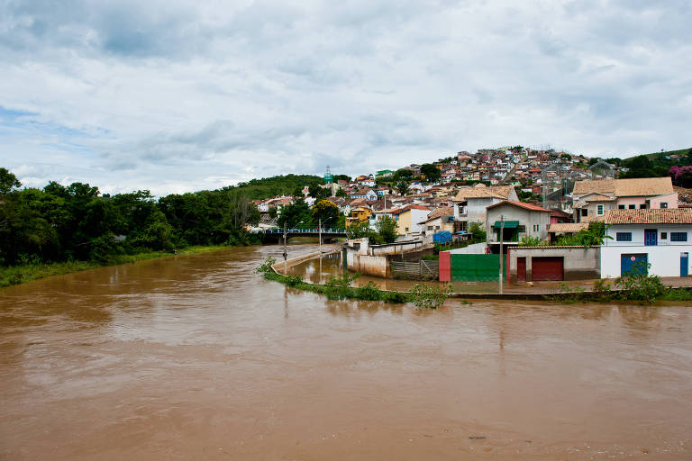 Em 2013, chuva em São Luiz do Paraitinga obrigou 30 familias a deixarem suas casas