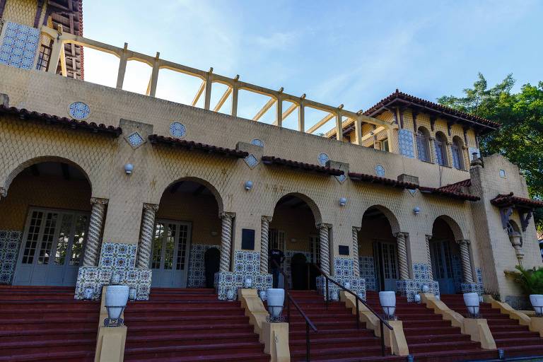 Edifício antigo da sede social botafoguense. No projeto apresentado pela consultoria EY, financiado pelos Moreira Salles, o atual Botafogo passaria a gerir somente a parte social do clube. O futebol ficaria a cargo de uma sociedade anônima