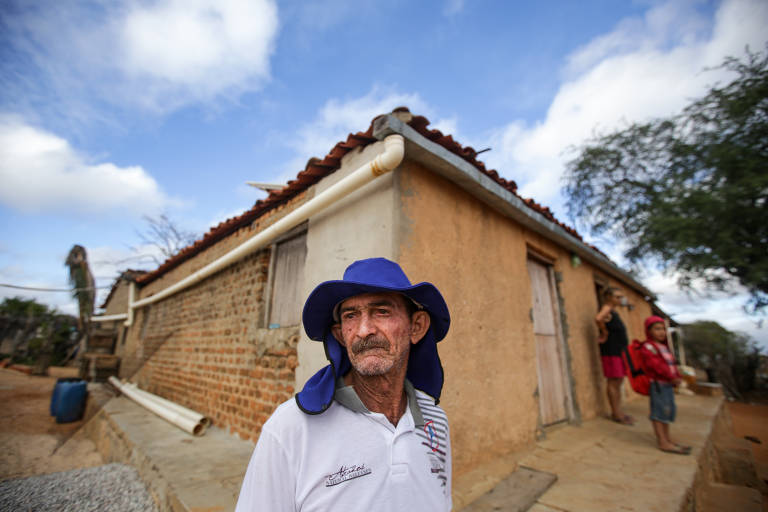 Por enquanto, a gente está aqui resistindo. Mas só Deus sabe o dia de amanhã, diz Braga
