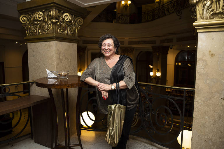 Atriz Bárbara Bruno, em agosto de 2019, durante sessão para convidados  da peça "Francisco", com Paulo Goulart Filho, no Teatro do CCBB