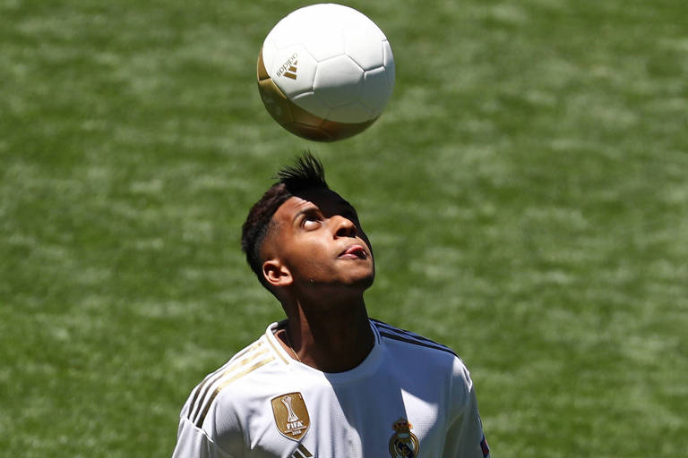 O brasileiro Rodrygo, 18, que jogava pelo Santos, custou 45 milhões de euros ao Real Madrid.