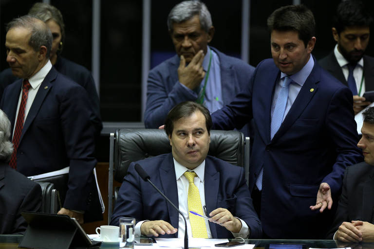 O presidente da Câmara, Rodrigo Maia (DEM-RJ), durante votação na Casa nesta terça-feira (13)