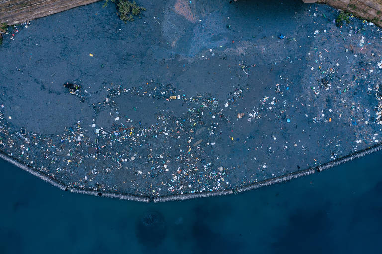 São Paulo, SP, Brasil, 14-08-2019: Usina Traição Rio Pinheiros, na Vila Olímpia. Despoluição do Rio Pinheiros no governo João Doria. Foto aérea (drone). (foto Gabriel Cabral/Folhapress)