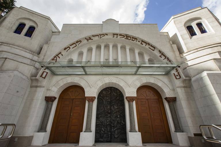 Edifício da sinagoga ou templo judaico com local de culto