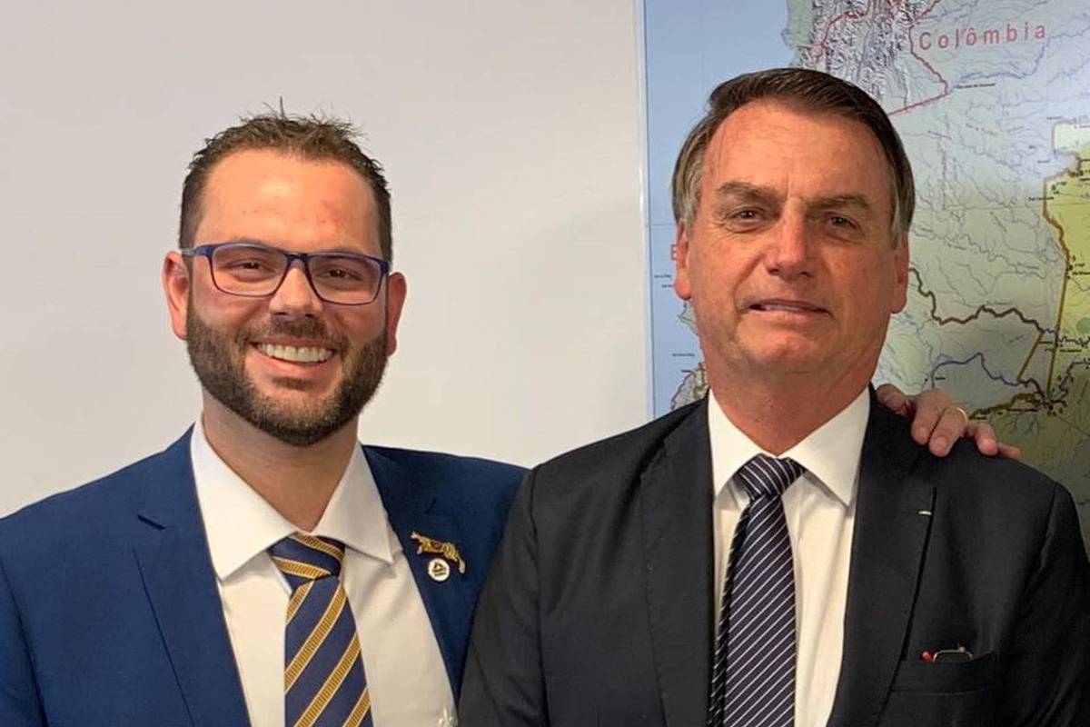 TRE-SC rejeita ação contra senador bolsonarista por uso de lojas de Hang em campanha