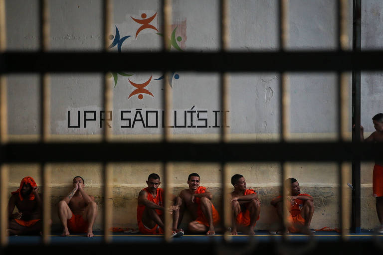 PEC dos fundos (187/2019): Extingue mais de 200 fundos públicos, como o FAT e o Funpen. A proposta está no Senado e deve iniciar a votação na CCJ em fevereiro
