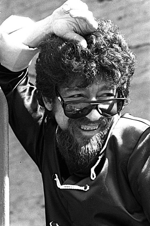 ORG XMIT: 472901_0.tif O cantor e compositor baiano Raul Seixas. (13.03.1985. Foto de Silvio Ferreira/Folhapress)      ORG XMIT: AGEN1011200124205767