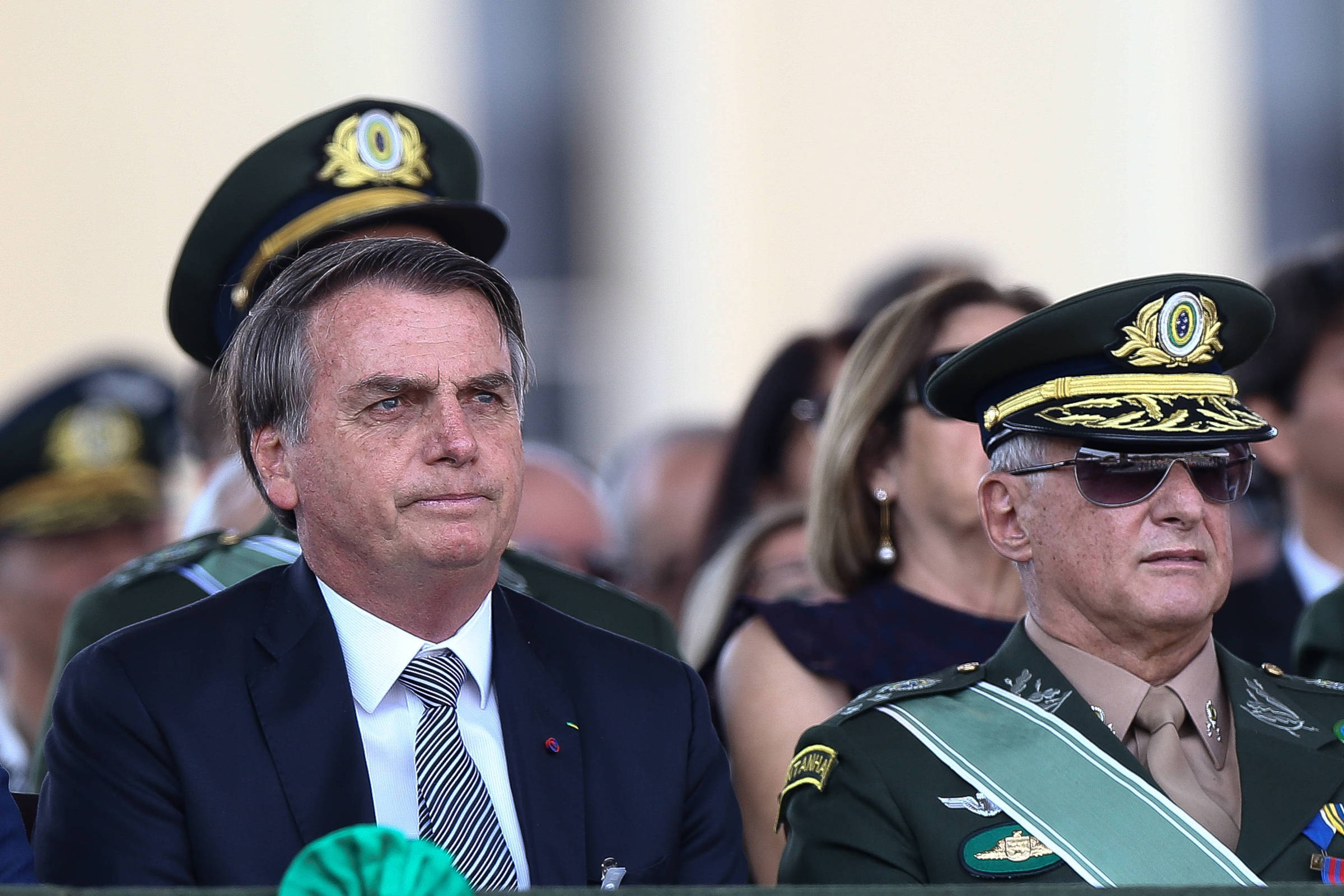 Comandante do Exército diz que coronavírus é maior missão 'da ...