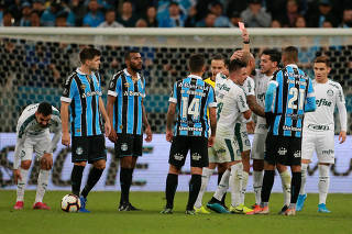 Copa Libertadores - Quarter Final - First Leg - Gremio v Palmeiras