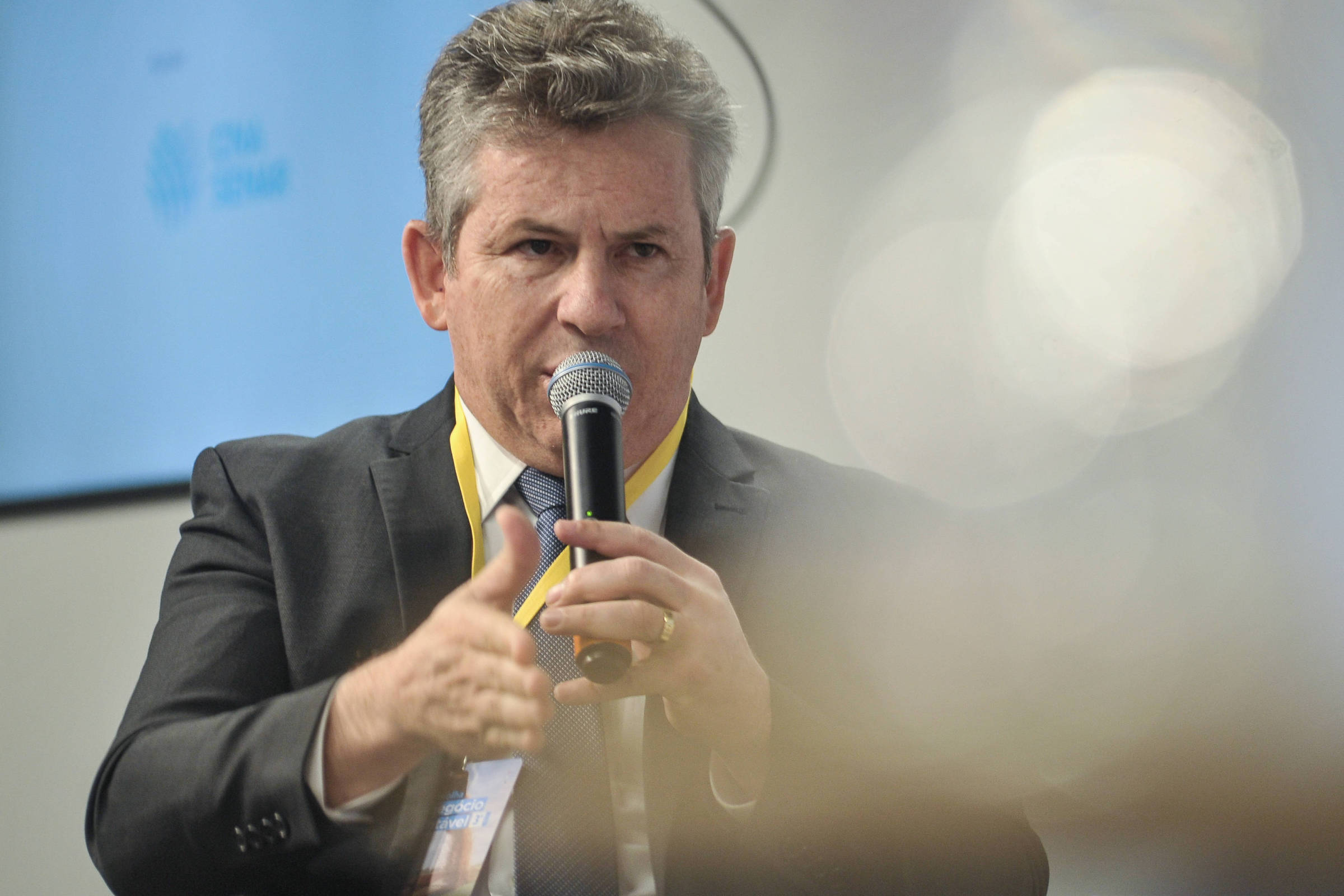 Fenaj de MT pede intervenção federal e afastamento do governador por perseguição a jornalistas