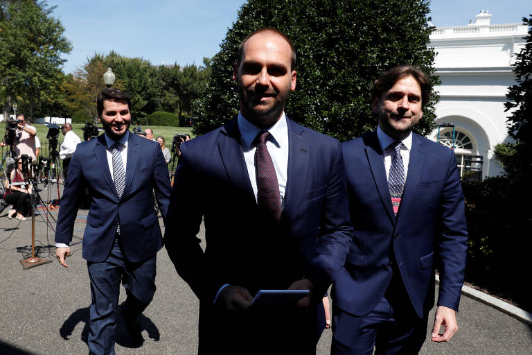 Eduardo Bolsonaro deixa a Casa Branca após encontro com Donald Trump