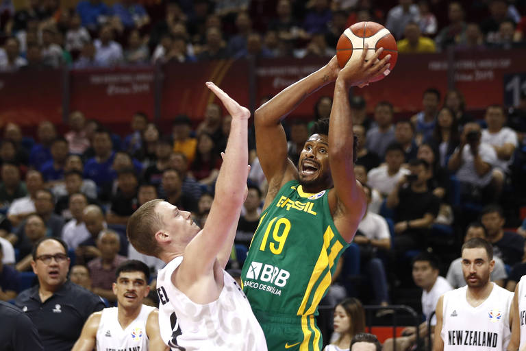 Leandrinho Barbosa em ação na Copa do Mundo de basquete, em 2019