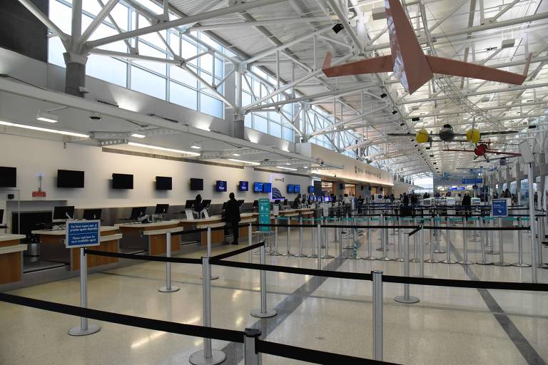 Furacão Dorian fecha aeroportos nos EUA; saiba o que fazer se seu voo foi afetado