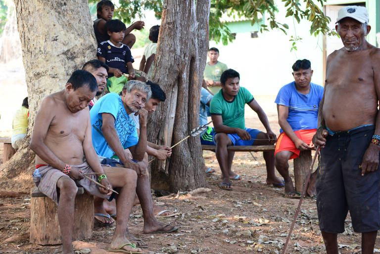 Anciões do povo Myky, aldeia  Japuira, Terra Indígena Menku, em Mato Grosso