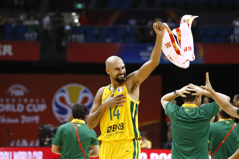 1º Mundial de basquete do Brasil teve confinamento, fuga e MVP - Gazeta  Esportiva