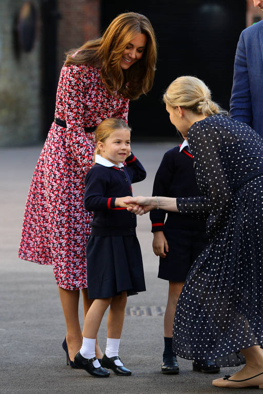 Princesa Charlotte tem seu primeiro dia de aula