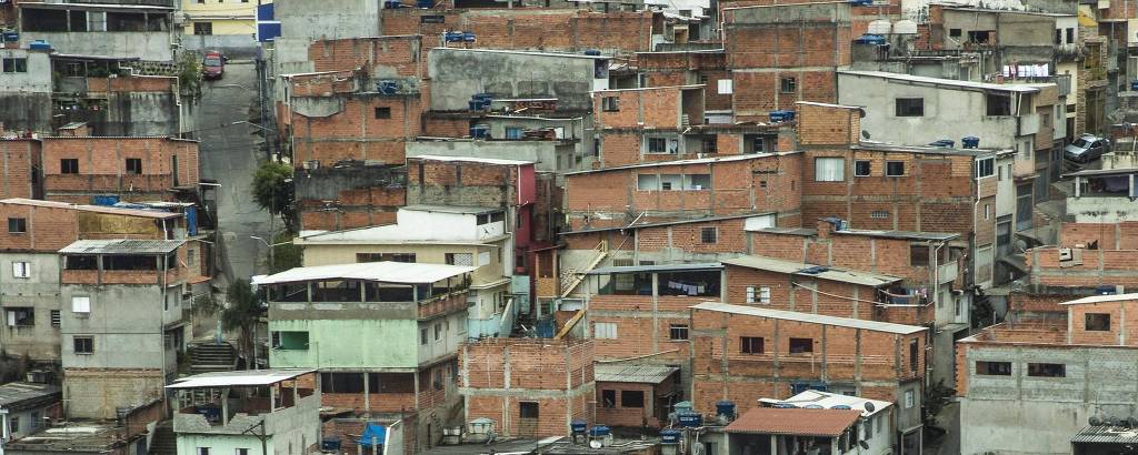 Recanto dos Humildes, comunidade em Perus, na zona norte de São Paulo, onde já se nota o predomínio de edificações verticalizadas