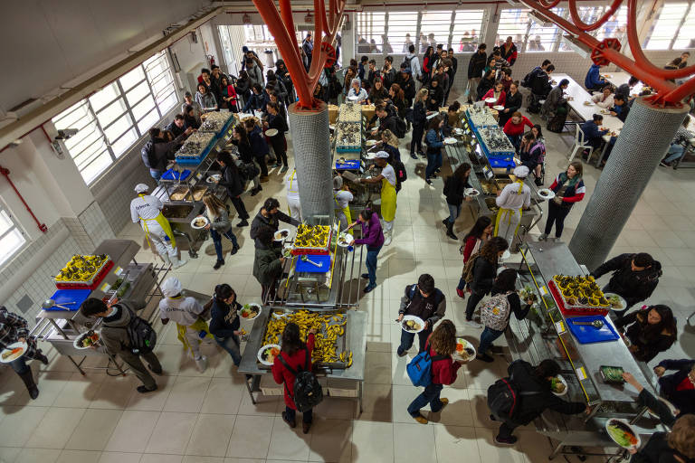 Desde agosto a crise afeta o cardápio do restaurante da UFSC, aberto em 1965. Situação similar acontece nos demais campi: Araranguá, Curitibanos, Joinville e Blumenau. Os espaços correm o risco de fechar até o final do ano