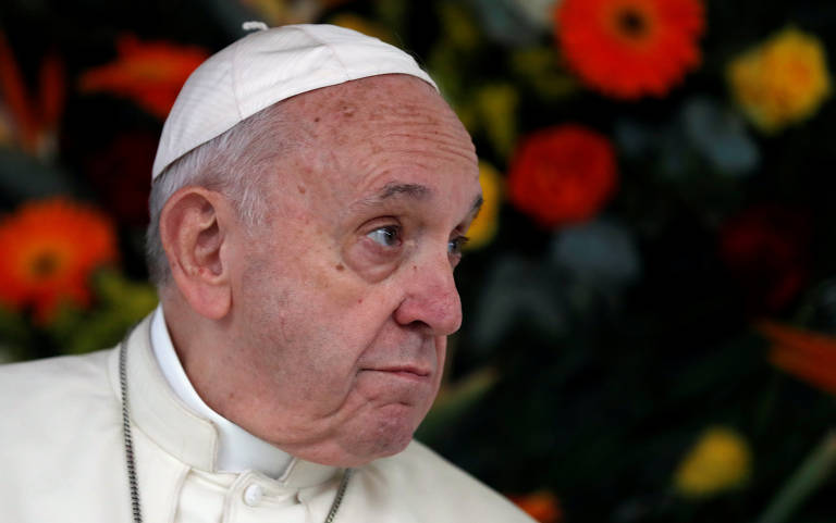 O papa Francisco antes de discurso em cerimônia de boas-vindas durante sua visita a portadores de HIV no hospital Zimpeto, nos arredores de Maputo, capital de Moçambique