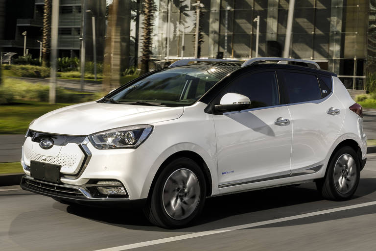 A chinesa JAC vai lançar cinco carros elétricos entre 2019 e 2020; o primeiro é o iEV 40, que já está à venda por R$ 154 mil