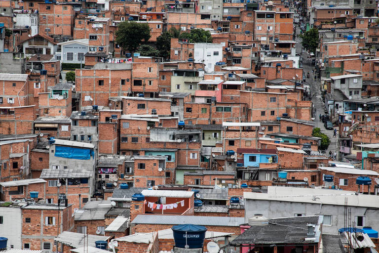 Casas em Paraisópolis, a segunda maior favela da capital paulista em número de habitantes